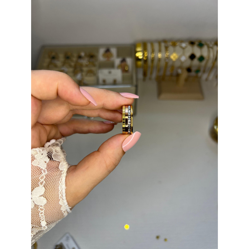 خاتم ثلاثي الألوان